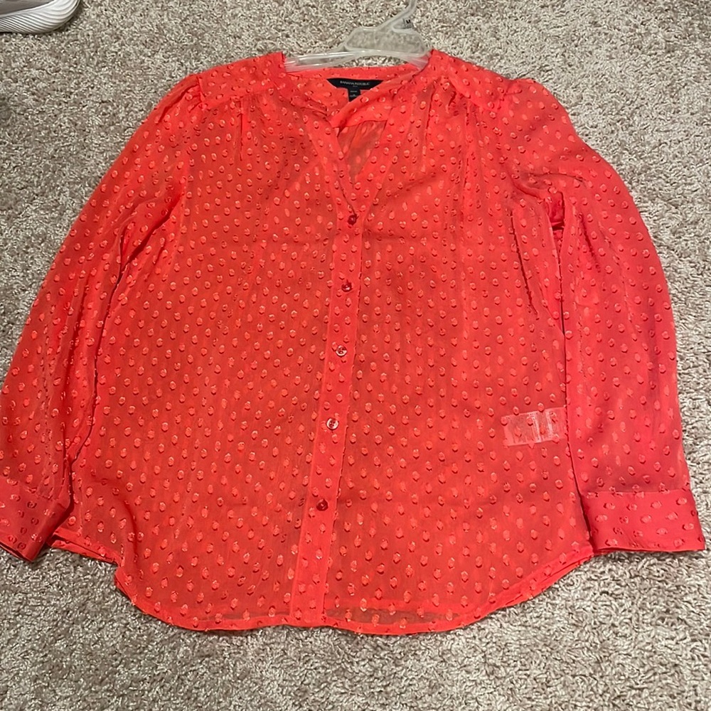 NEVER WORN. Coral button down